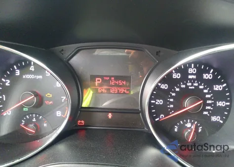 2016 Kia Sedona Lx z USA, uszkodzony, nr VIN KNDMB5C12G6113985